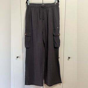 Roxy Cotton Gauze Grey Wide leg Cargo  pant size L